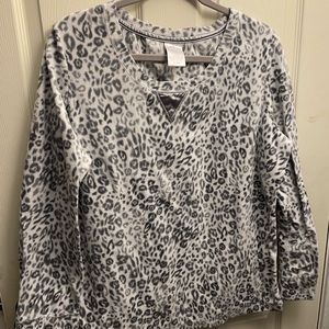 Light weight crew neck sweatshirt